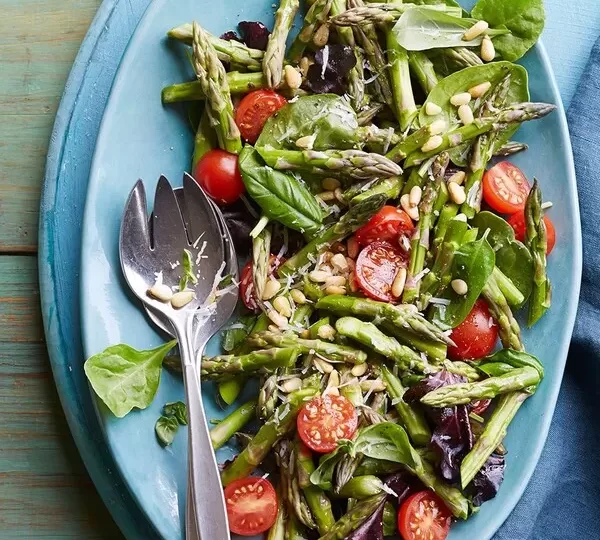 Contemporary Asparagus-Tomato Salad